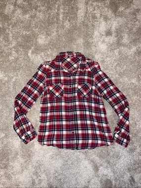Women’s Red, White, and Blue Plaid Button-Up Flannel Top